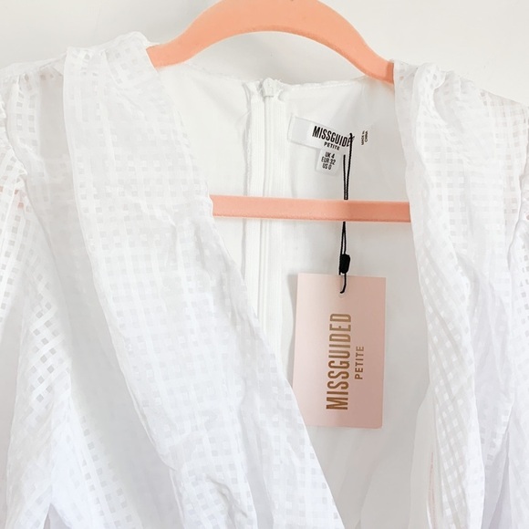 NWT Missguided petite balloon sleeve plunge dress texture white raffia buckle - Picture 8 of 10